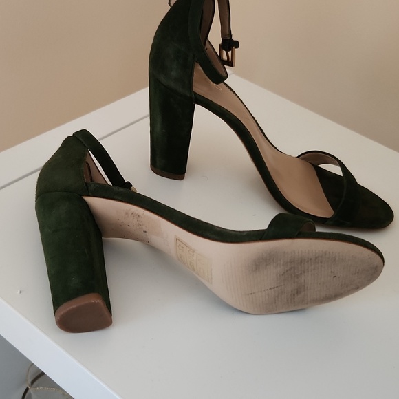 🎄 Sandals - Picture 3 of 4